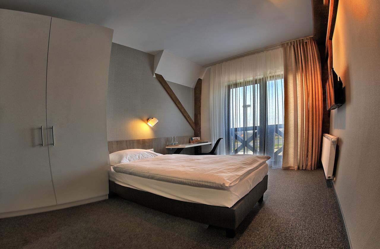 Hotel Gorecznik Ostrów Wielkopolski Exteriér fotografie