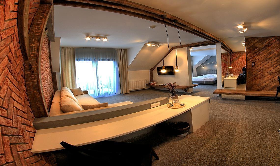 Hotel Gorecznik Ostrów Wielkopolski Exteriér fotografie