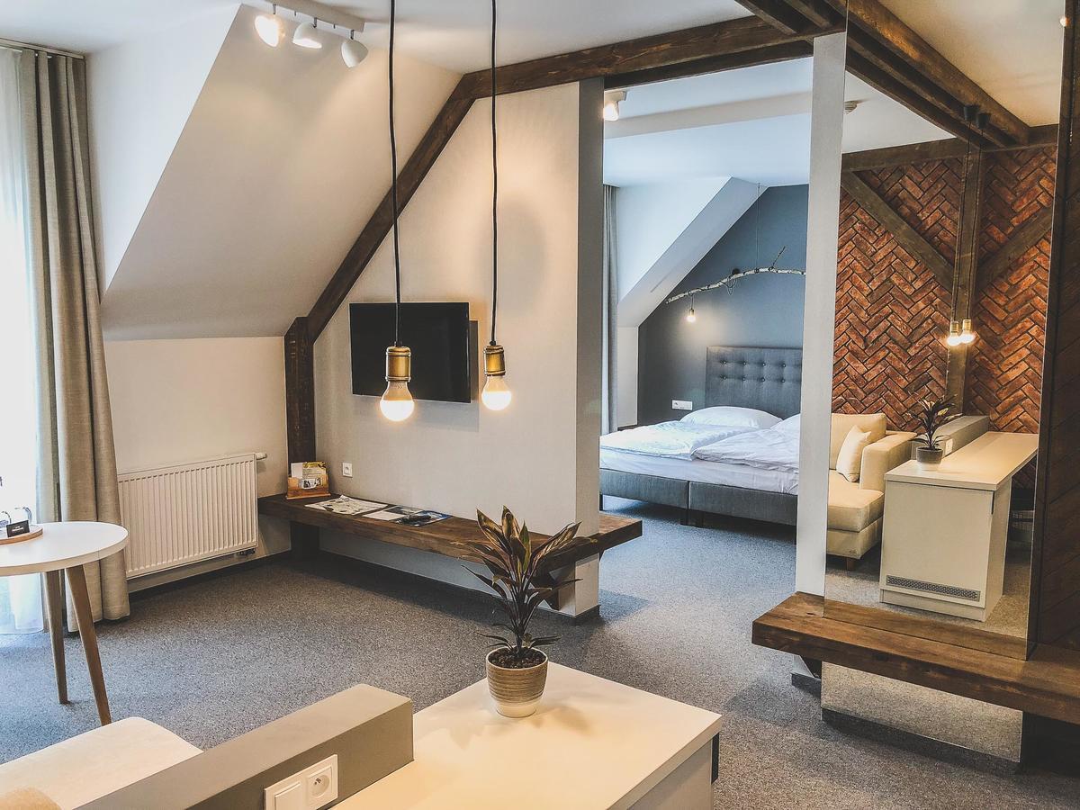 Hotel Gorecznik Ostrów Wielkopolski Exteriér fotografie