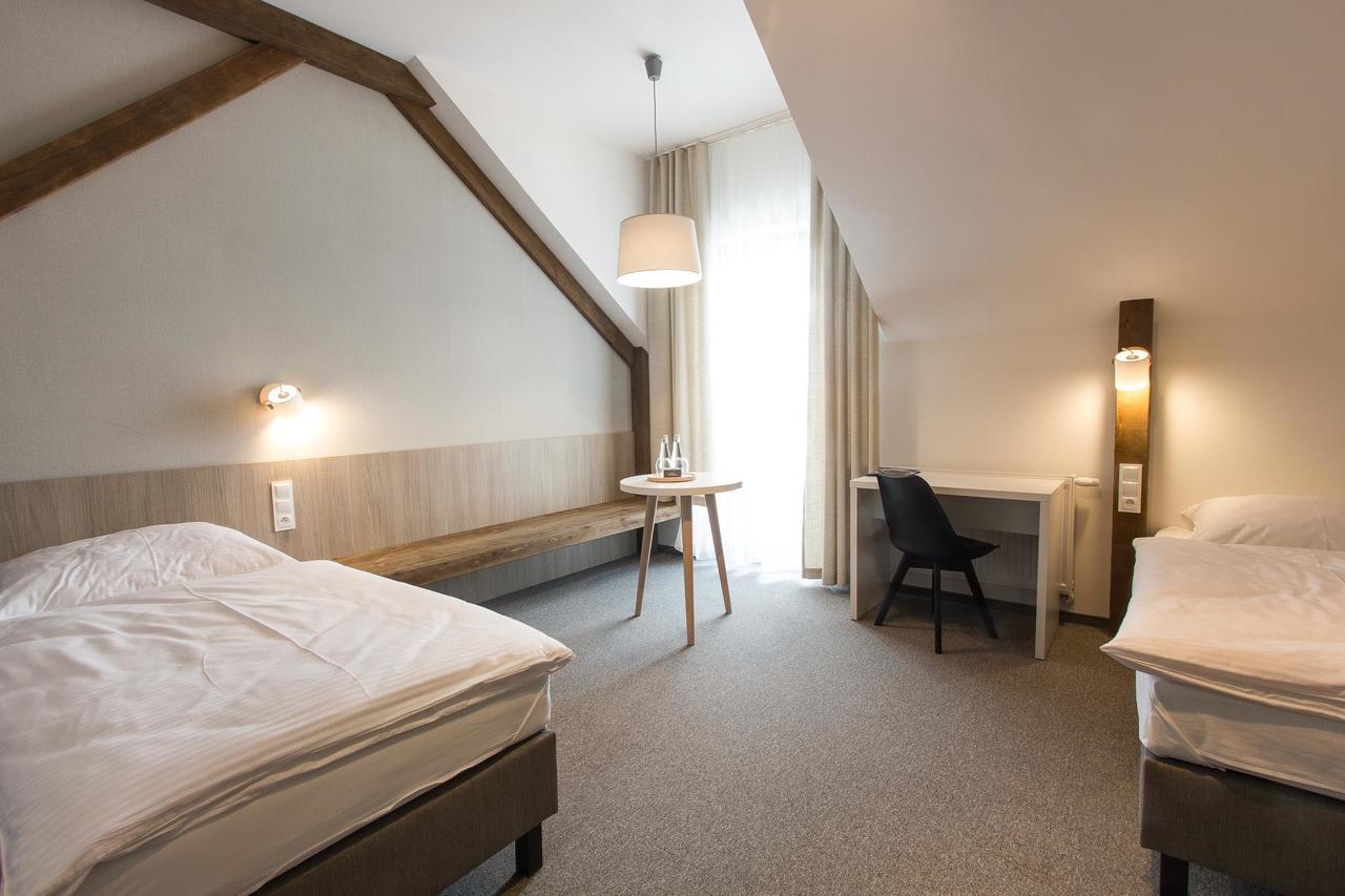 Hotel Gorecznik Ostrów Wielkopolski Exteriér fotografie
